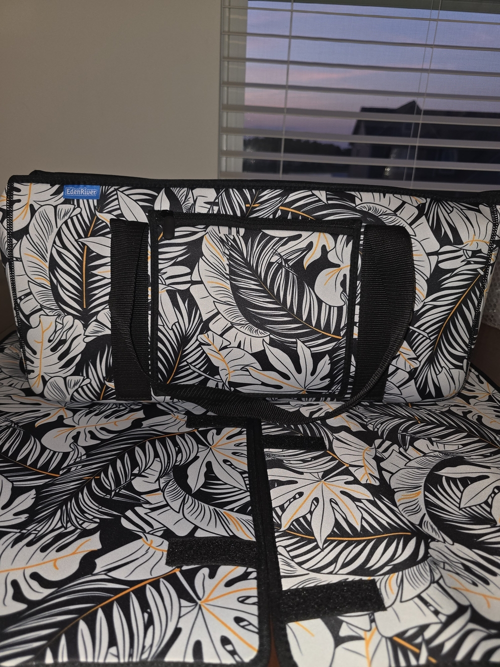 EdenRiver Tropical Leaf Print Tote Bag in Black & White, American Mahjong Bag - Picture 5 of 16